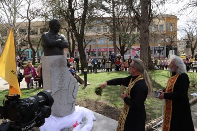 СЕТИХА СЕ! Откриха паметник на великия Иван Абаджиев