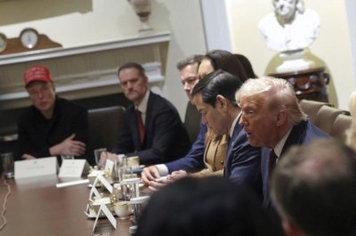 Американският седмичник Атлантик публикува чата между висшите служители на американската