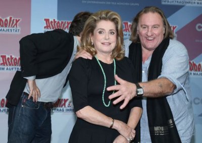 Съдебният процес в Париж срещу актьора Жерар Депардийо поднови темата