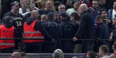 Александър Везенков и Олимпиакос са на полуфинал в плейофите от