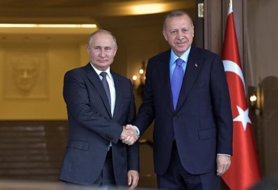 Путин и Ердоган продължат сътрудничеството във военната сфера