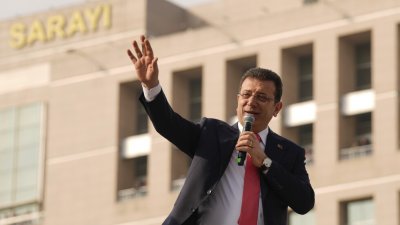 Арестуваният кмет на Истанбул е подал жалба срещу анулирането на дипломата му