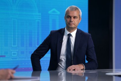 Костадинов: Спирам да броя хората в нашата група с поискани имунитети 