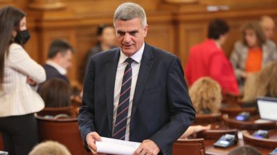 Стефан Янев за нашия F-16: Когато харесвате кренвирши, не ви интересува как се правят 