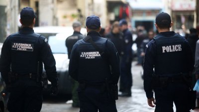 Задържаха в Солун българин, обвинен в сексуално насилие над незряща жена