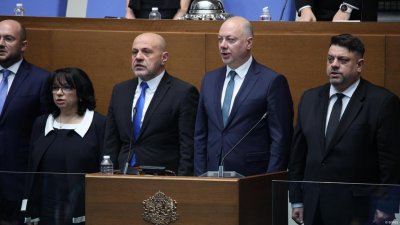 ГОРЕЩО ПРОУЧВАНЕ: Доверието в правителството се възстановява (ГРАФИКИ)