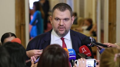 Пеевски: Искаме строг режим за тротинетките в населените места 