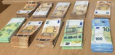 Митничари откриха недекларирана валута за 120 000 лв. в легло на шофьор