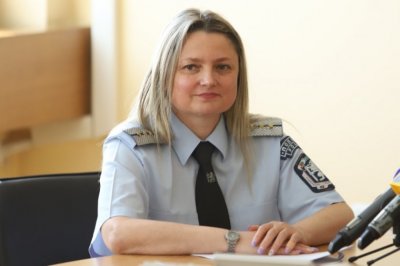 Колко е глобата за абитуриент, показал се през прозореца на кола?
