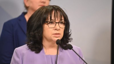 Теменужка Петкова прехвърли топката за заплатите в транспорта на кмета Терзиев