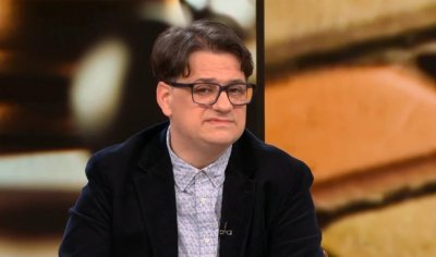 Радостен ден в семейството на министъра на културата Дъщерята на