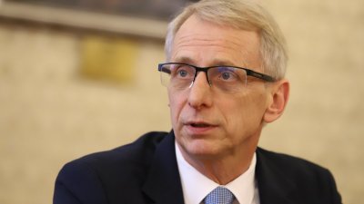 Денков: Ясно е чии интереси обслужва референдумът за еврото
