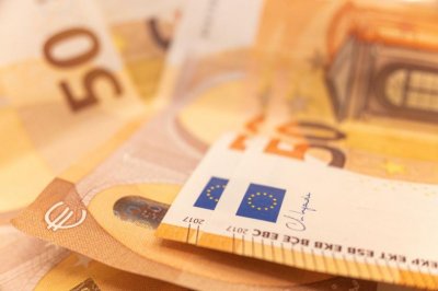 Върнаха 20 000 евро на мъж, изхвърлил ги на боклука