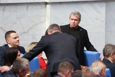 Тошковците и копейките ще се избият, спорят кой е женски полов орган