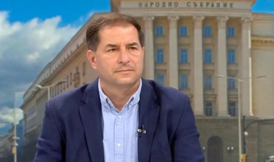 Борислав Цеков бъзика копейките: В еврото има чипове. Цели 3!
