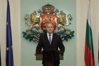 Румен Радев: Предложих референдум, а не партия