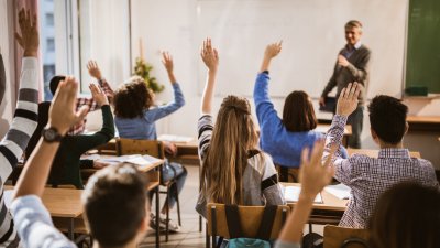 Учебен ден в София, общината моли да не се пишат отсъствия