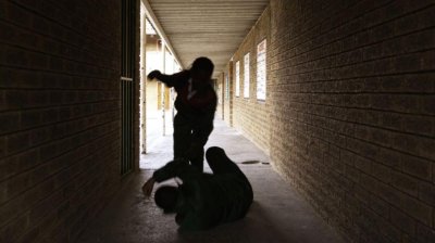 Човек е в болница след сбиване във Враца