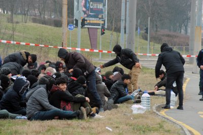 17 нелегални мигранти спипа полицията в Одрин 