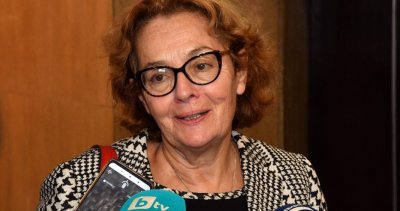 Проф. Коларова: Радев не спира да предизвиква скандали и да дестабилизира страната