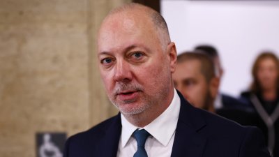 Желязков призова Радев да преразгледа предложението за референдума