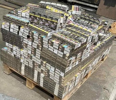 Голямо количество контрабандни цигари задържаха митничари