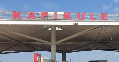 Турски митничари хванаха 77 кг наркотици в автобус от България