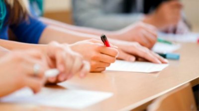 350 зрелостници и 3000 квестори са под въпрос за матурите 