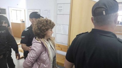 Обвинената в източване на касата лекарка от Асеновград излиза на свобода срещу 2000 лв.