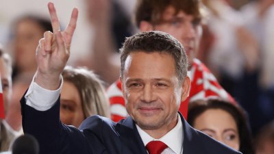 Президентските избори в Полша: На балотаж отиват Рафал Тшасковски и Карол Навроцки
