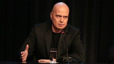 Слави: Никакви музикални състави в БНР няма да бъдат съкращавани
