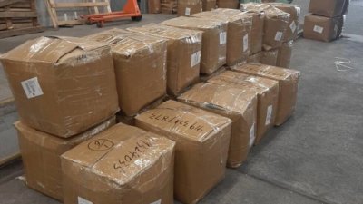 Митничари задържаха над 27 000 контрабандни стоки на "Кулата" (СНИМКИ)