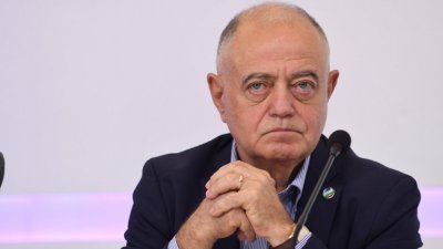 Атанасов: В София няма стачка, а политически саботаж