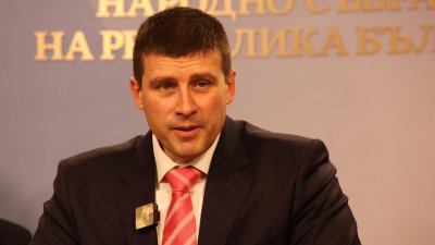 Ивелин зове президента да влезе в парламента и да разбута кочината