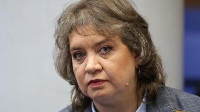 Киселова: Конституционният съд е длъжен да образува дело за искането на Радев 