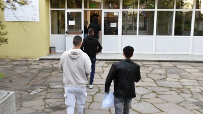 В МОН изтеглиха: Матура №2 за над 48 000 зрелостници