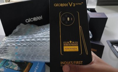 Alcatel представя три нови смартфона наведнъж