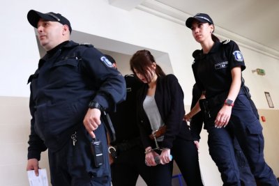 Ивет Стайкова влиза в психиатрия