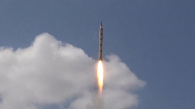 Израел свали ракета, изстреляна от Йемен