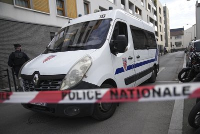 Разбиха педофилска група във Франция