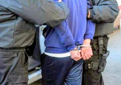 Задържаха единия от мъжете, нападнали непълнолетни в училище в Бяла Слатина