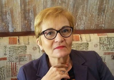 Политологът проф. Мария Пиргова коментира във фейсбук решението на патриарх Даниил и на владици да анатемосат нестинарството и да забранят носенето на икони по време на танца върху жаравата