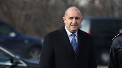 Политически реакции след като Радев сезира Конституционния съд