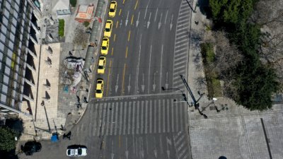 Стачка на таксиметровите шофьори затруднява туристите в Атина