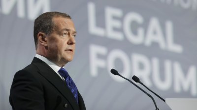 Медведев към Тръмп: Единствената реална заплаха е Трета световна война 