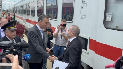 5 часа и половина от София до Бургас с влак, Гроздан е доволен