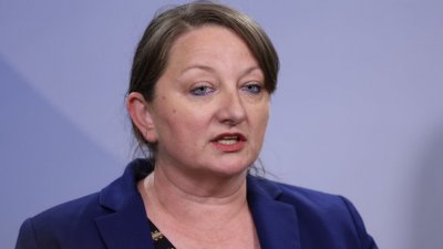 Сачева: Няма колебание в нито една от партиите за еврото