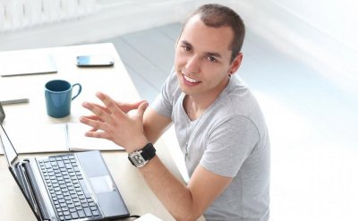 Проучване: Младите искат 4-дневна работна седмица и 6-часов работен ден