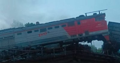 Втори мост се срути в Русия, този път в Курска област
