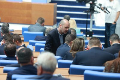 Парламентът поиска от Македония да изпълнява ангажиментите си към България